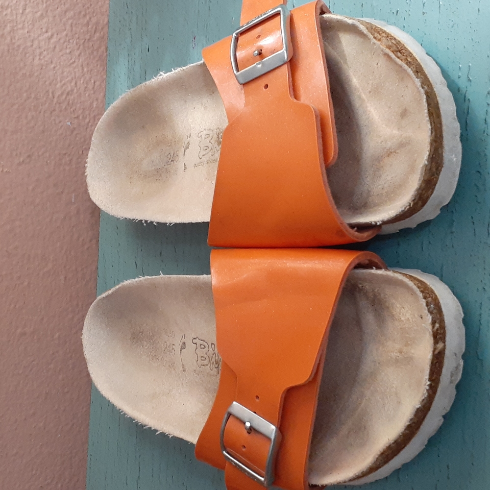 BIRKIS BY BIRKENSTOCK SZ 7